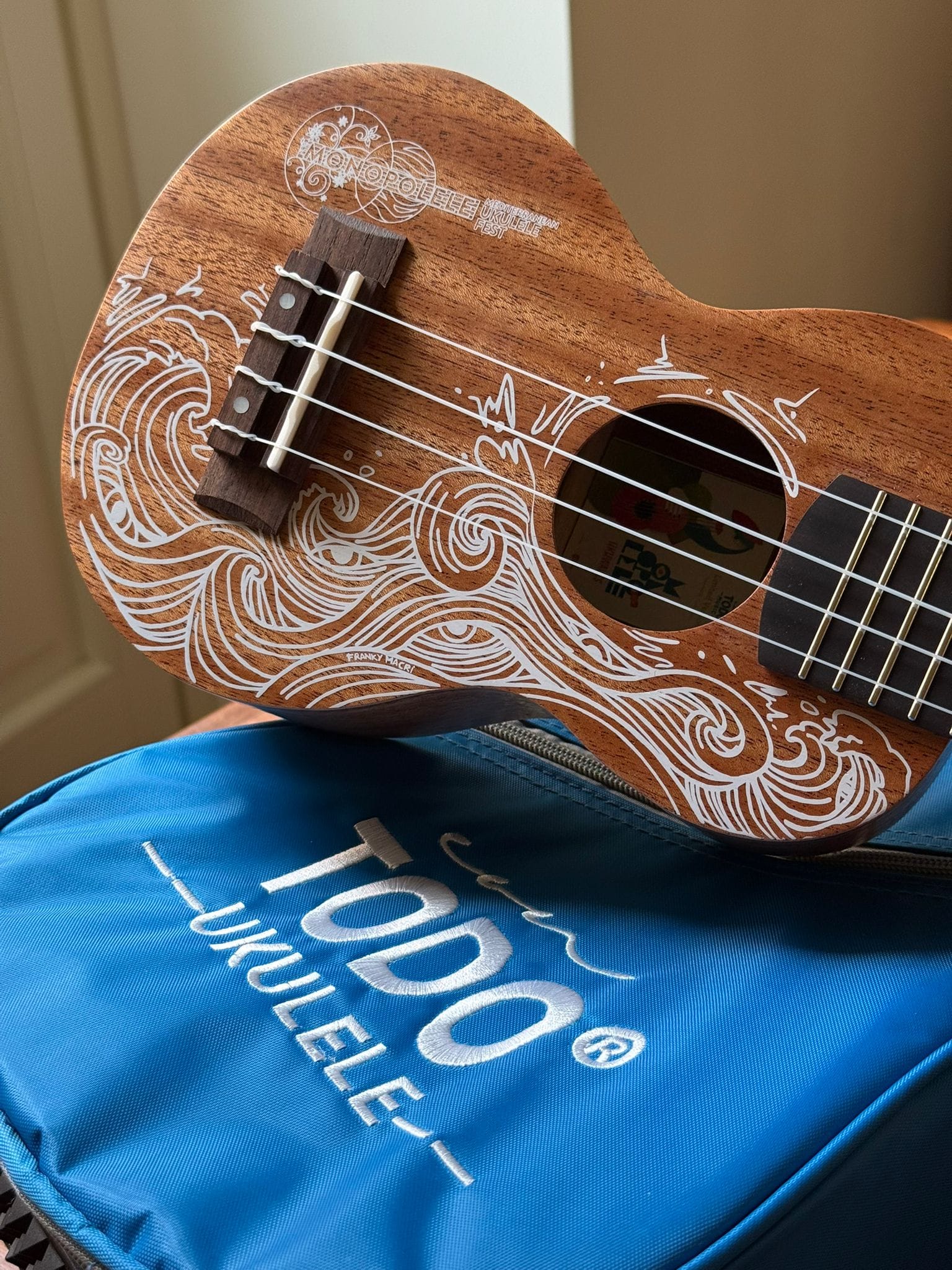 Monopolele Ukulele Soprano Long Neck by Todo